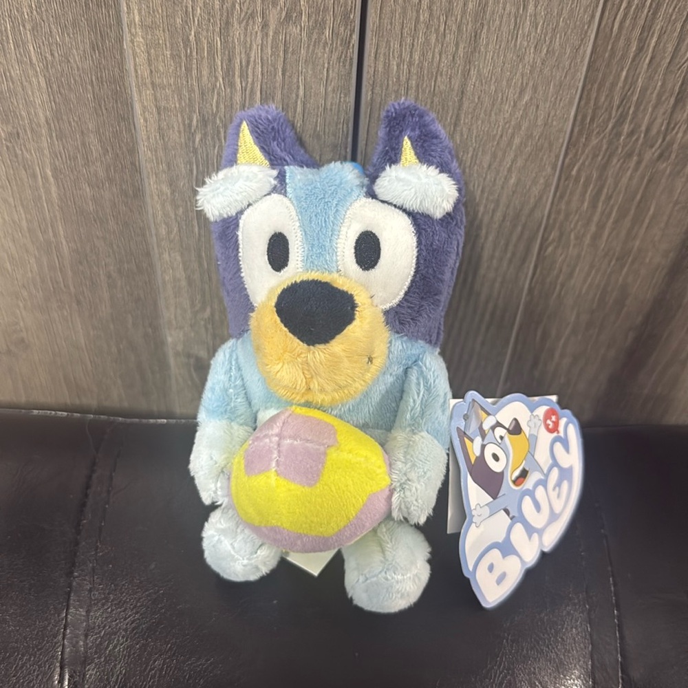 New Mini Bluey Heeler Holding Easter Egg Stuffed Plush Toy Bag Clip With Tag